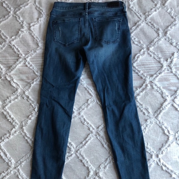 Express Stretch Mid Rise Cropped Jeans - Picture 3 of 5